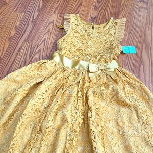 Lace Dress honey color 🍯with tags